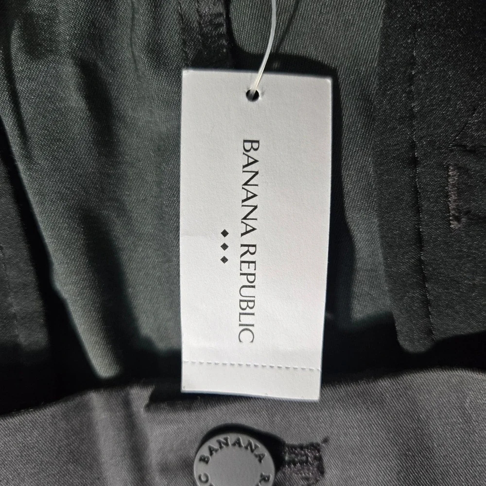 NEW Banana Republic Core Temp Chino Slim Fit Pants Flint Grey 35x34 (Fits 36x33)